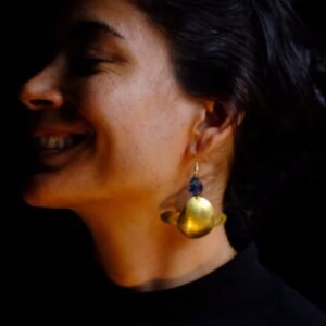 Pendientes en forma del planeta Saturno