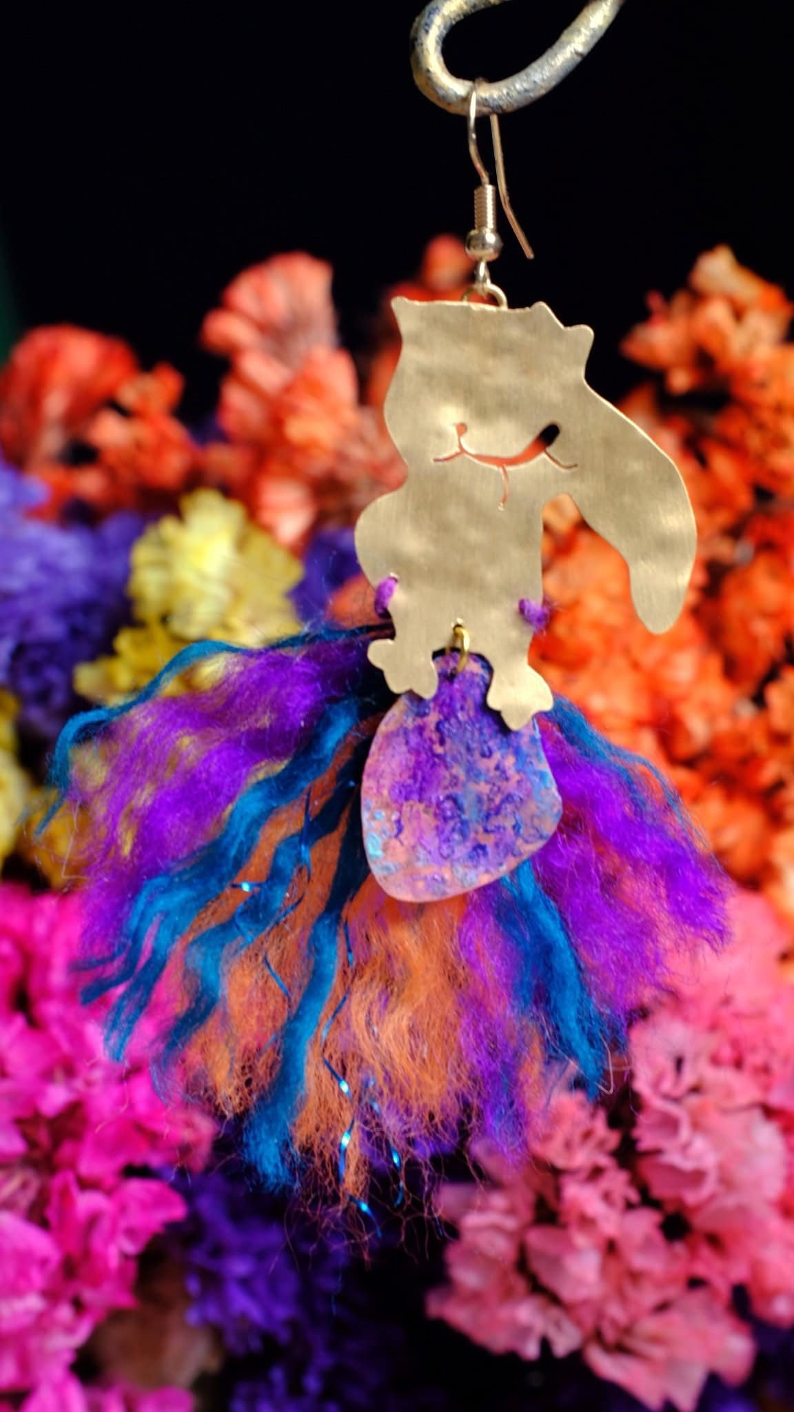 Pendientes “Tucán Llama Tropical de Luz” - Image 6