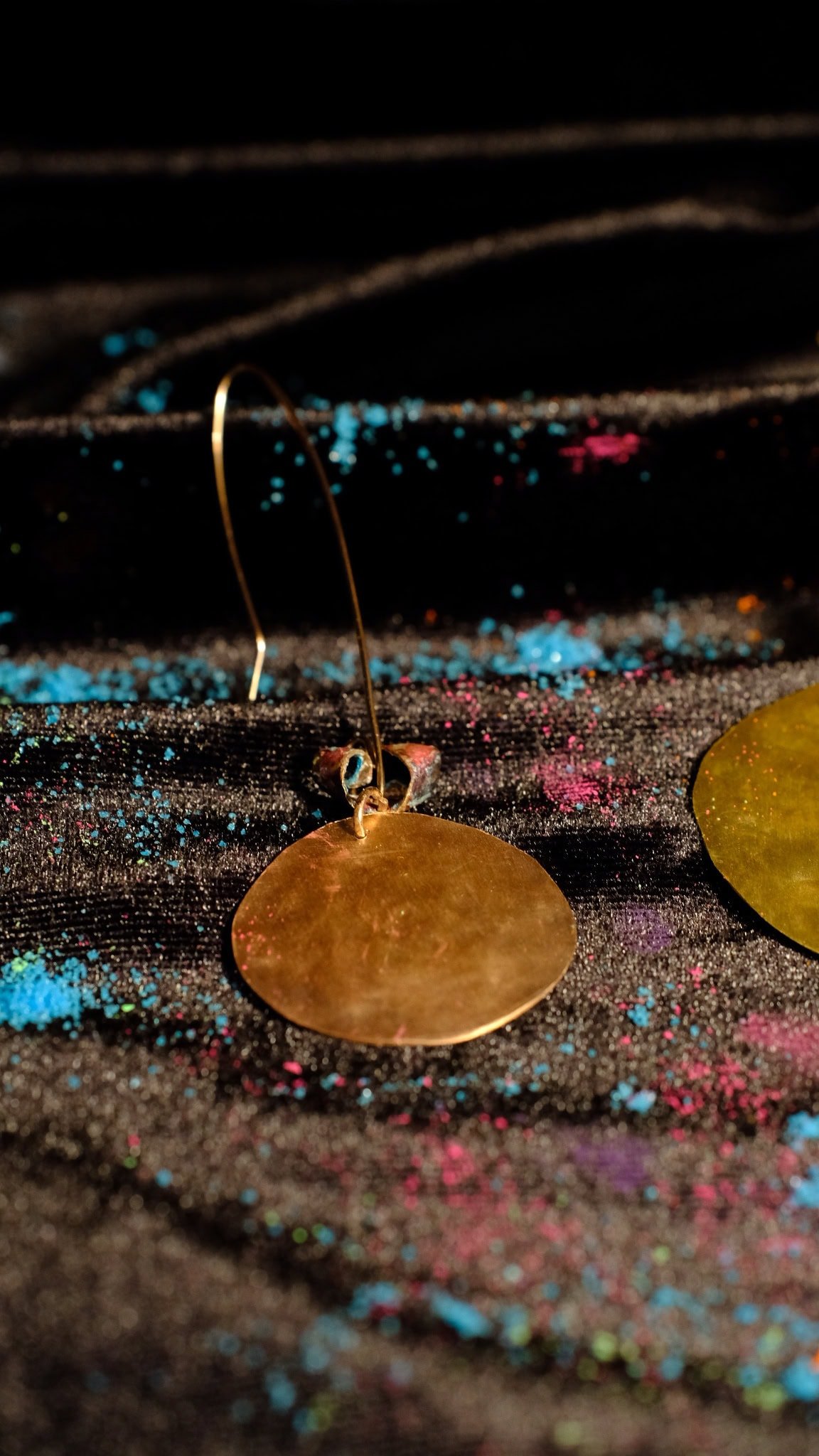 Pendientes inspirados en el romance de Júpiter y Venus y la astronomía poética.